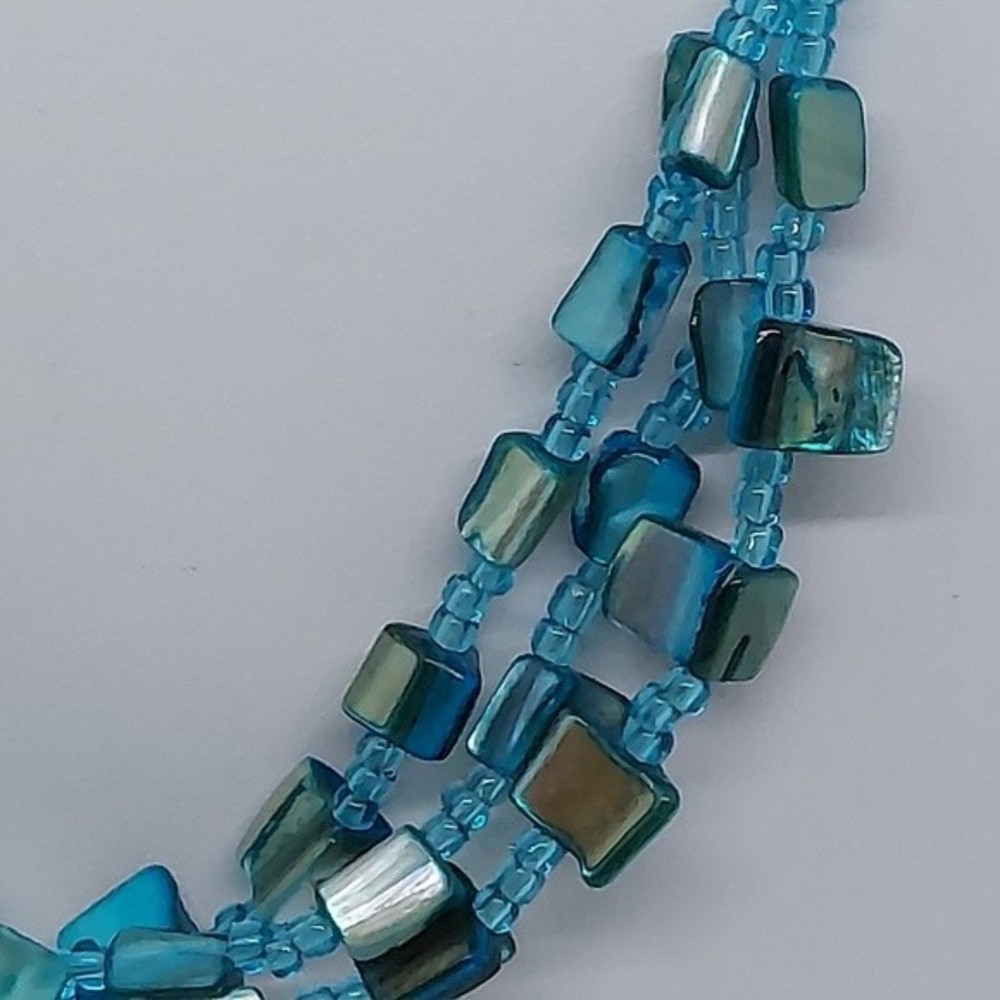Blue dyed‎ shell multistrand necklace - Picture 2 of 4